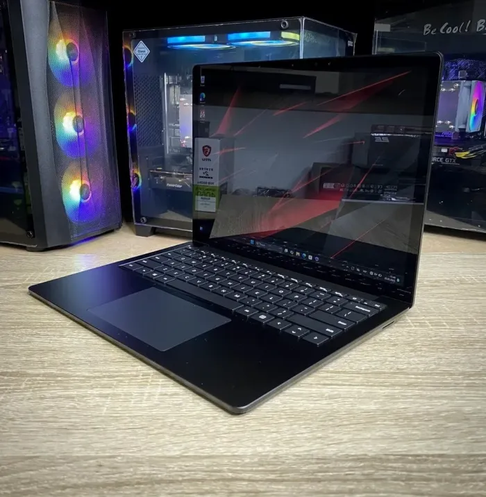 Ультрабук Б-клас Microsoft Surface Laptop 3 1868 / 13.5" (2256x1504) IPS Touch / Intel Core i7-1065G7 (4 (8) ядра по 1.3 - 3.9 GHz) / 16 GB DDR4 / 512 GB SSD / Intel Iris Plus Graphics / WebCam б/в - зображення 5