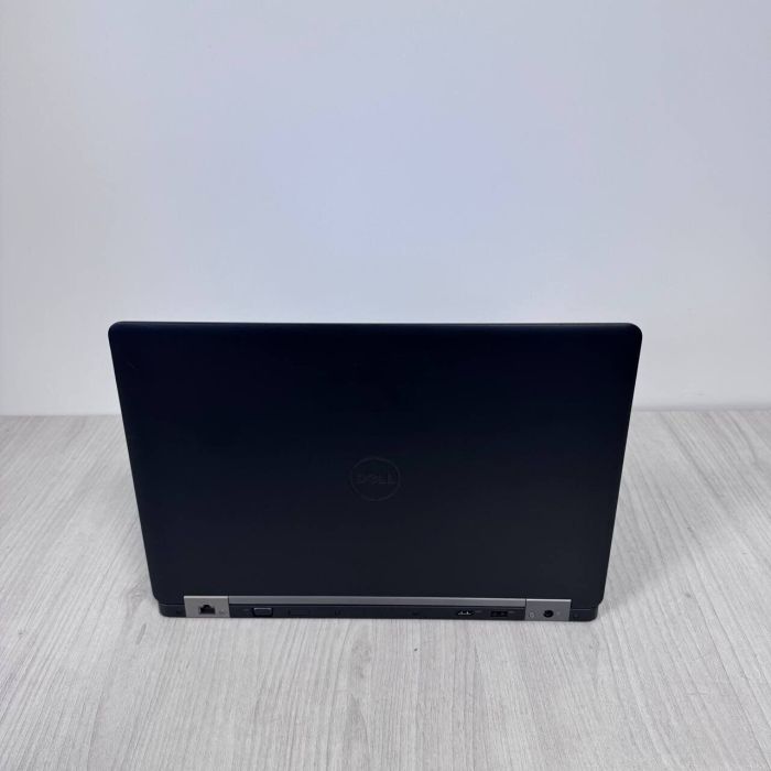 Ноутбук Dell Latitude E5570 / 15.6" (1366x768) TN / Intel Core i5-6300U (2 (4) ядра по 2.4 - 3.0 GHz) / 8 GB DDR4 / 128 GB SSD / Intel HD Graphics 520 / WebCam б/в - зображення 3