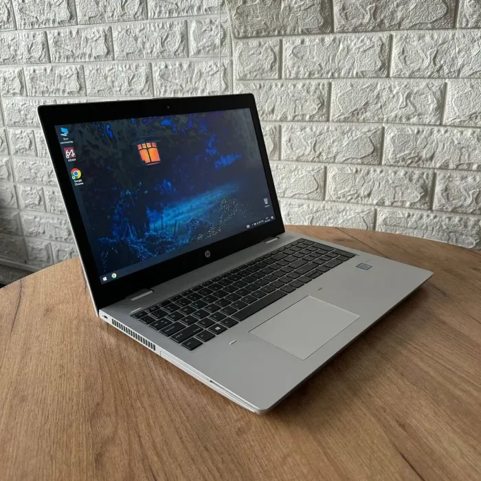 Ноутбук HP ProBook 650 G4 / 15.6" (1366x768) TN / Intel Core i7-8550U (4 (8) ядра по 1.8 - 4.0 GHz) / 8 GB DDR4 / 120 GB SSD + 500 GB HDD / Intel UHD Graphics 620 / WebCam б/в - зображення 4