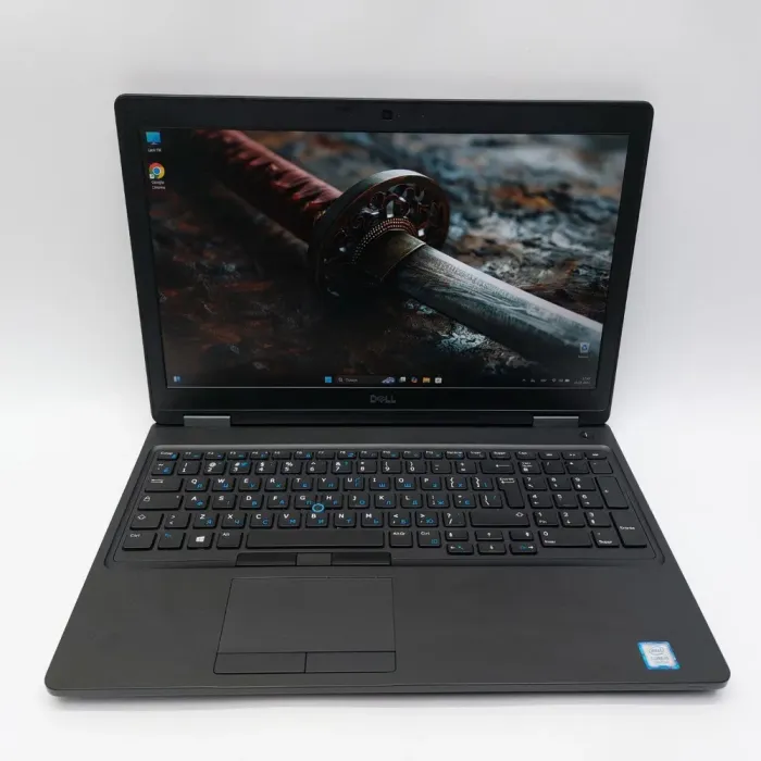 Ноутбук Dell Latitude 5590 / 15.6" (1920x1080) TN / Intel Core i5-8350U (4 (8) ядра по 1.7 - 3.6 GHz) / 16 GB DDR4 / 256 GB SSD / Intel UHD Graphics 620 / WebCam / Sim Card б/в - зображення 2