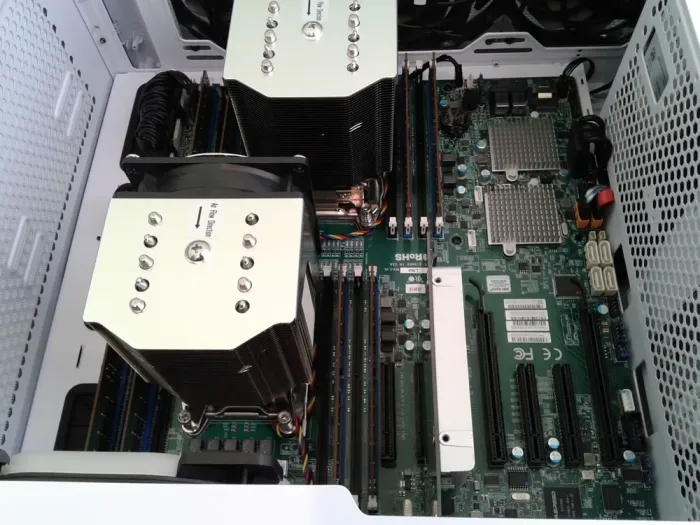 Сервер Mid Vinga Tower / 2x Intel Xeon E5-2699 v4 (18 (36) ядер по 2.2 - 3.6 GHz) / 128 GB DDR4 / 1 TB HDD / 1000W б/в - зображення 33