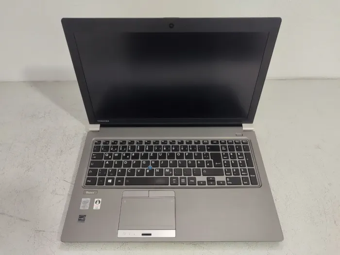 Ноутбук Б-клас Toshiba Tecra Z50-A-17K / 15.6" (1920x1080) TN / Intel Core i5-4300U (2 (4) ядра по 1.9 - 2.9 GHz) / 8 GB DDR3 / 256 GB SSD / Intel HD Graphics 4400 / WebCam б/в - зображення 2