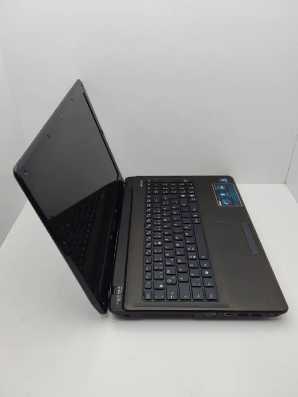 Ноутбук Asus K52 / 15.6" (1366x768) TN / Intel Core i3-350M (2 (4) ядра по 2.26 GHz) / 6 GB DDR3 / 320 GB HDD / AMD Radeon HD 5400 / WebCam б/в - зображення 5