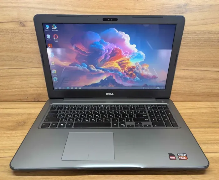 Ноутбук Dell Inspiron 5565 / 15.6" (1366x768) TN / AMD FX-9800P (4 ядра по 2.7 - 3.6 GHz) / 16 GB DDR4 / 480 GB SSD / AMD Radeon R8 M445DX, 4 GB DDR3, 128-bit / WebCam / Windows 10 б/в - зображення 2