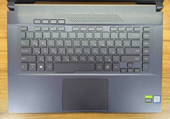 Мобільна робоча станція Asus StudioBook W500G / 15,6" (3840x2160) IPS / Intel Core i7-9750H (6 (12) ядер по 2,6 - 4,5 ГГц) / 32 ГБ DDR4 / 512 ГБ SSD / nVidia Quadro RTX 5000, 16 ГБ GDDR6, 256-біт / HDMI / Windows 10 б/в - зображення 3