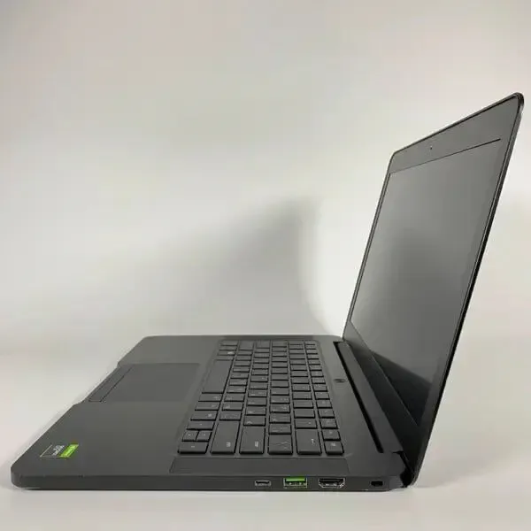 Ігровий ноутбук Б-клас Razer Blade RZ09-0195 / 14" (1920x1080) IPS / Intel Core i7-6700HQ (4 (8) ядра по 2.6 - 3.5 GHz) / 16 GB DDR4 / 512 GB SSD / nVidia GeForce GTX 1060, 6 GB GDDR5, 192-bit / WebCam / HDMI б/в - зображення 6