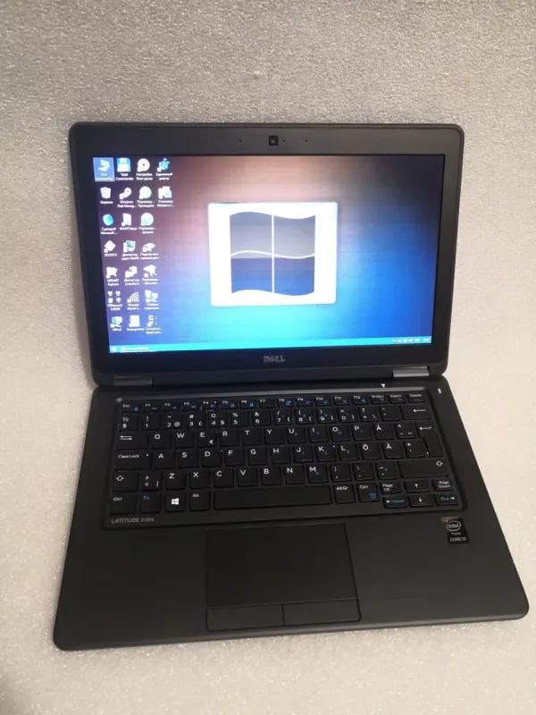 Нетбук Б-клас Dell Latitude / 12.5" TN / Core i3-5010U (2(4) ядра по 2.1GHz) / 4GB DDR3 / 128GB SSD / WebCam / HD Graphics 5500 / HDMI б/в - зображення 2
