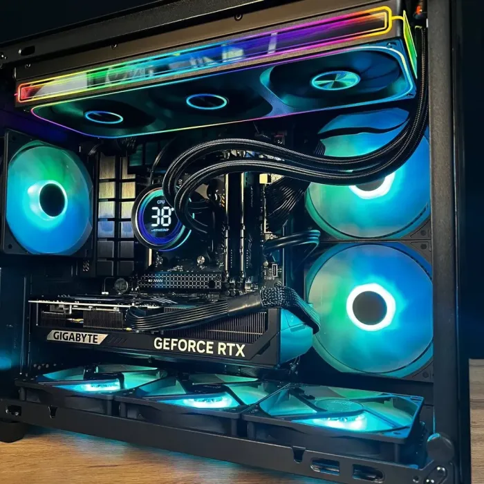 Збірка на замовлення: ігровий ПК AeroCool Dryft Mini Tower / AMD Ryzen 7 7800X3D (8 (16) ядер по 4,2 - 5,0 ГГц) / 32 ГБ DDR5 / 2000 ГБ SSD M.2 / nVidia GeForce RTX 5070, 12 ГБ GDDR7, 192-bit / 750 Вт - зображення 4