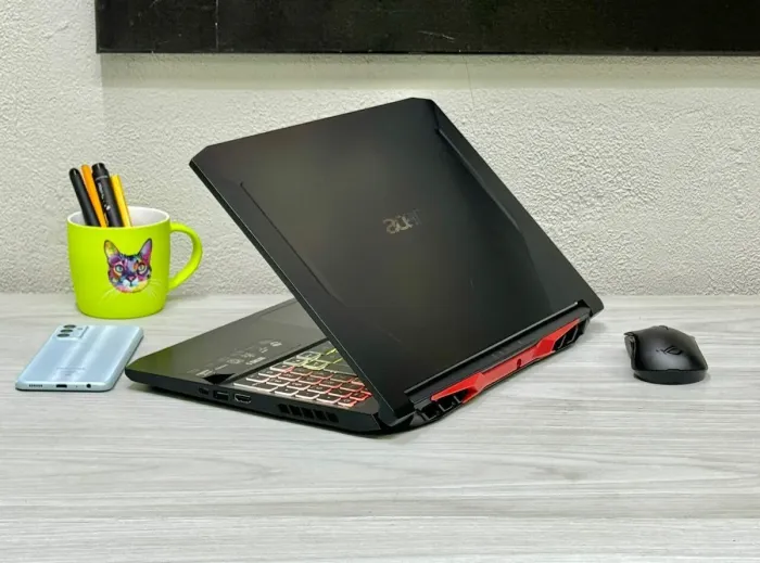 Ігровий ноутбук Acer Nitro 5 AN515-55 / 15.6" (1920x1080) IPS / Intel Core i5-10300H (4 (8) ядра по 2.5 - 4.5 GHz) / 16 GB DDR4 / 512 GB SSD M.2 / nVidia GeForce RTX 3060, 6 GB GDDR6, 192-bit / WebCam б/в - зображення 6