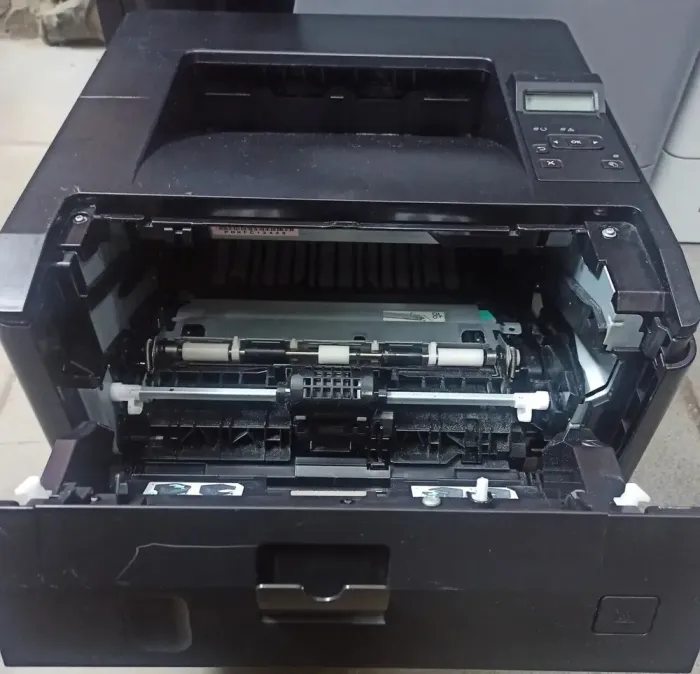 Принтер HP LaserJet Pro 400 M401DNE / монохромний лазерний друк / 1200x1200 dpi / 33 стр/хв / Legal (Max Print Size) / Duplex Print б/в - зображення 2