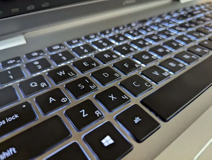 Ноутбук Б-клас Dell Inspiron 5593 / 15.6" (1920x1080) IPS / Intel Core i7-1065G7 (4 (8) ядра по 1.3 - 3.9 GHz) / 16 GB DDR4 / 480 GB SSD / Intel Iris Plus Graphics / WebCam / Windows 10 б/в - зображення 8