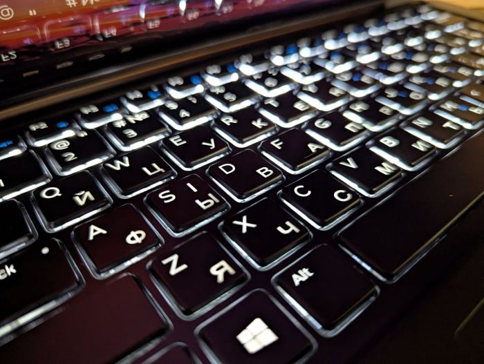 Нетбук-трансформер Dell Latitude 5289 / 12.5" (1920x1080) IPS Touch / Intel Core i7-7600U (2 (4) ядра по 2.8 - 3.9 GHz) / 8 GB DDR3 / 256 GB SSD / Intel HD Graphics 620 / HDMI / WebCam / Windows 10 б/в - зображення 6