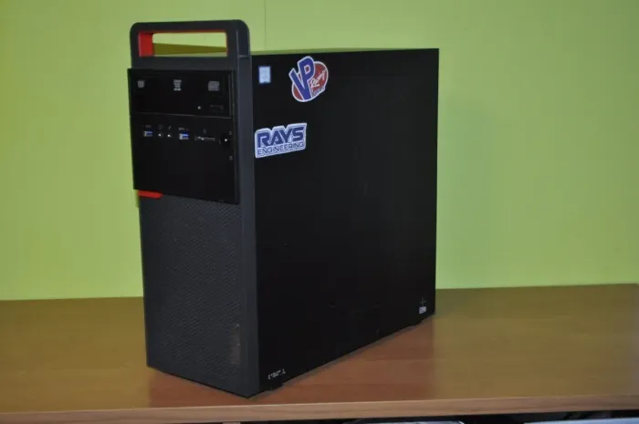 Комп'ютер Lenovo ThinkCentre M700 Tower / Intel Core i5-6400 (4 ядра по 3,7 - 3,3 ГГц) / 12 ГБ DDR4 / 120 ГБ SSD + 120 ГБ SSD / Intel HD Graphics 530 / DVD-ROM / Windows 11 Pro б/в - зображення 3