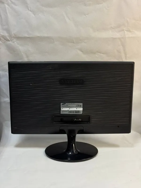 Комплект ПК: комп'ютер HP EliteDesk 800 G1 Tower / Intel Core i3-4130 (2 (4) ядра по 3.4 GHz) / 8 GB DDR3 / 120 GB SSD + 500 GB HDD / Intel HD Graphics 4400 / DVD-ROM + Монітор Samsung S22D300NY/22" (1920x1080) TN/VGA + Клавіатура, мишка, кабелі б/в - зображення 11