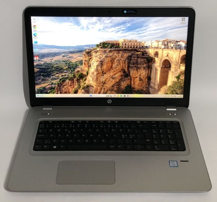Ноутбук Б-клас HP ProBook 470 G4 / 17.3" (1920x1080) IPS / Intel Core i5-7200U (2 (4) ядра по 2.5 - 3.1 GHz) / 16 GB DDR4 / 256 GB SSD / nVidia GeForce 930MX, 2 GB DDR3, 64-bit / WebCam / DVD-ROM / Win 11 Pro б/в - зображення 2