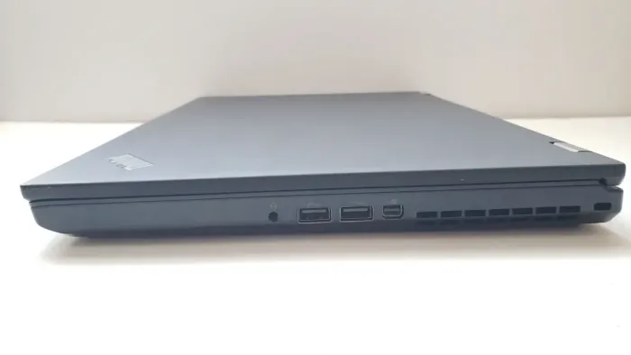 Мобільна робоча станція Lenovo ThinkPad P51 / 15.6" (3840x2160) IPS / Intel Xeon E3-1505M v6 (4 (8) ядра по 3.0 - 4.0 GHz) / 32 GB DDR4 / 512 GB SSD / nVidia Quadro M2200, 4 GB GDDR5, 128-bit / WebCam / Win 10 Pro б/в - зображення 5