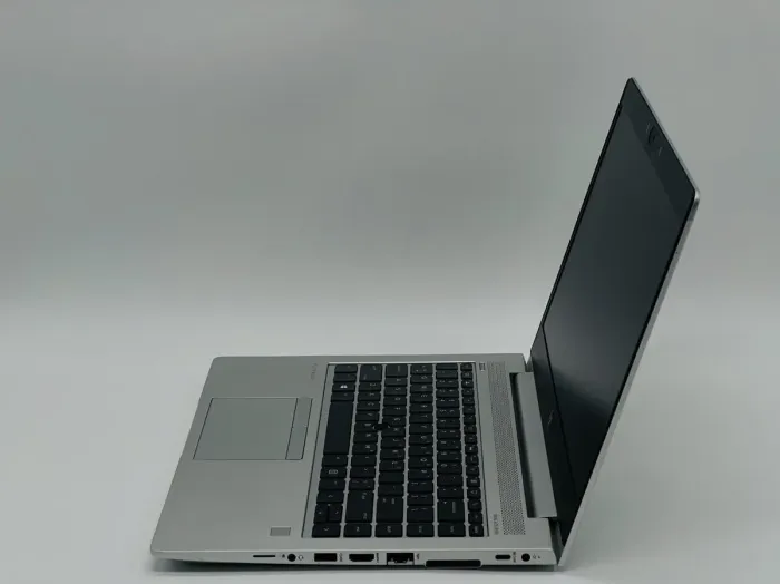 Ультрабук Б-клас HP EliteBook 840 G5 / 14" (3840x2160) IPS / Intel Core i5-8250U (4 (8) ядра по 1.6 - 3.4 GHz) / 16 GB DDR4 / 120 GB SSD / Intel UHD Graphics 620 / WebCam б/в - зображення 5