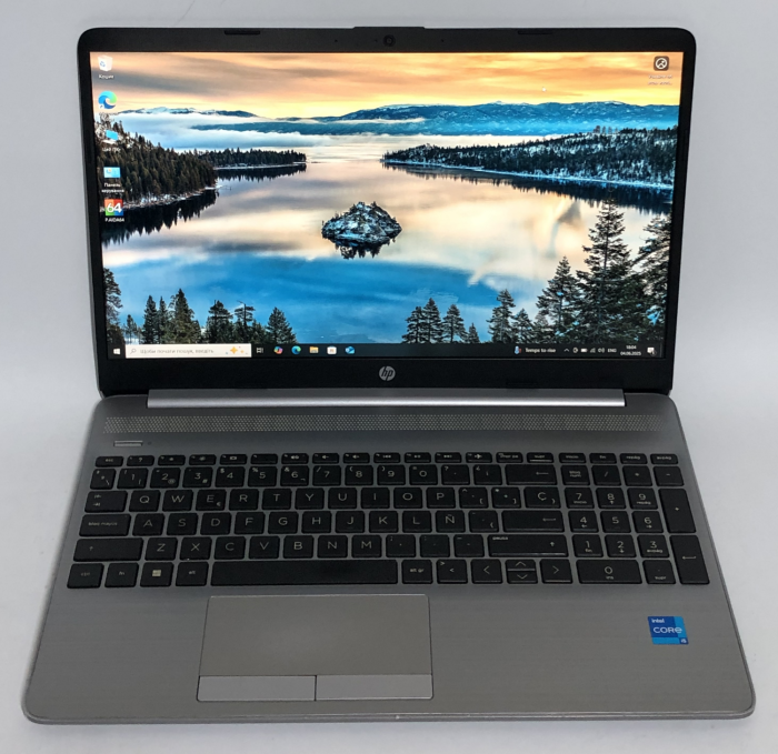 Ультрабук HP 250 G8 / 15.6" (1920x1080) IPS / Intel Core i5-1135G7 (4 (8) ядра по 2.4 - 4.2 GHz) / 8 GB DDR4 / 256 GB SSD NVMe / Intel Iris Xe Graphics / WebCam / Win 10 Pro б/в - зображення 2