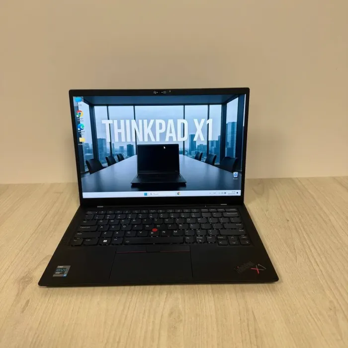 Ультрабук Б-клас Lenovo ThinkPad X1 Carbon Gen 9 / 14" (1920x1200) IPS / Intel Core i7-1165G7 (4 (8) ядра по 2.8 - 4.7 GHz) / 16 GB DDR4 / 512 GB SSD NVMe / Intel Iris Xe Graphics / WebCam б/в - зображення 2