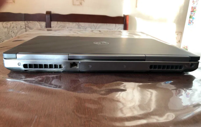 Робоча станція Б-клас Dell Precision 7510 / 15.6" (1920x1080) FullHD IPS / Intel Core i7-6820HQ (4 (8) ядра по 2,7 - 3,6 ГГц) / 16 ГБ DDR4 / 256 ГБ SSD / nVidia Quadro M1000M, 2 ГБ GDDR5, 128-біт / WebCam б/в - зображення 6