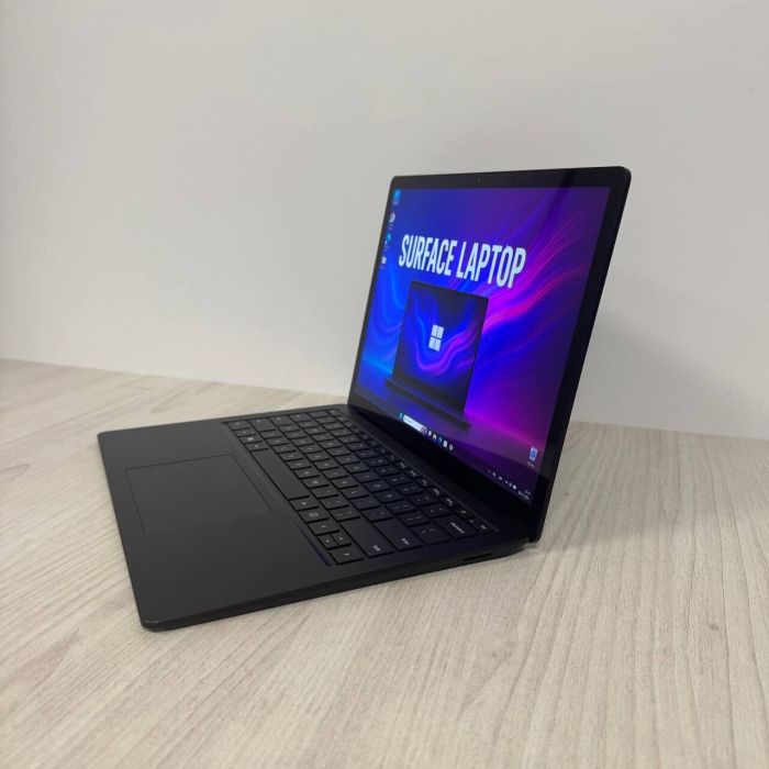 Ультрабук Microsoft Surface Laptop 4 2021 / 13.5" (2256x1504) IPS Touch / Intel Core i7-1185G7 (4 (8) ядра по 3.0 - 4.8 GHz) / 16 GB DDR4 / 256 GB SSD / Intel Iris Xe Graphics / WebCam б/в - зображення 5