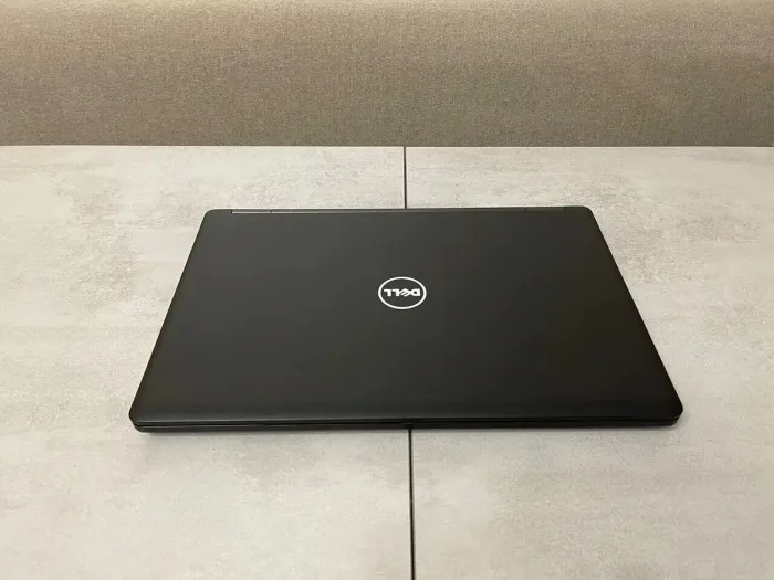 Ноутбук Dell Precision 3520 / 15.6" IPS Touch / Intel Core i5-7440HQ (4 ядра по 2.8-3.8GHz) / 16GB DDR4 / 256GB SSD M.2 / Intel HD Graphics 630 / WebCam / HDMI б/в - зображення 7