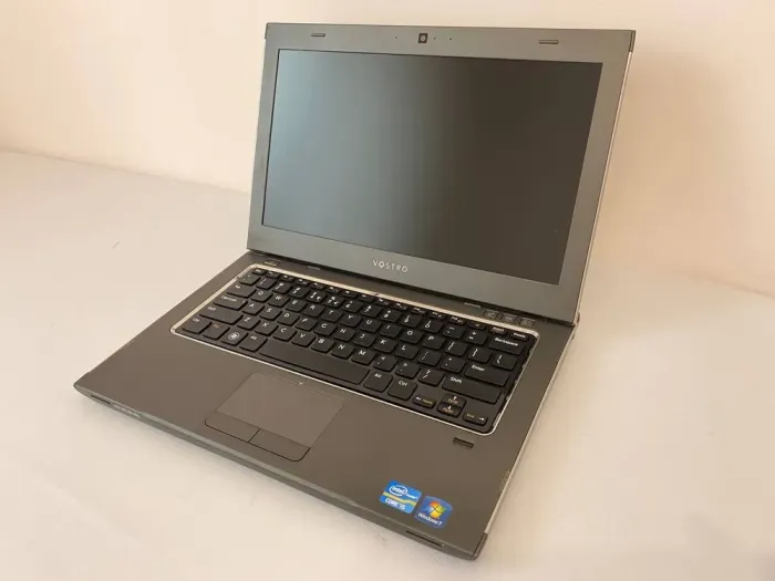 Ноутбук Б-клас Dell Vostro 3360 / 13.3" (1366x768) TN / Intel Core i5-3317U (2 (4) ядра по 1.7 - 2.6 GHz) / 8 GB DDR3 / 240 GB SSD / Intel HD Graphics 4000 / WebCam / HDMI б/в - зображення 3