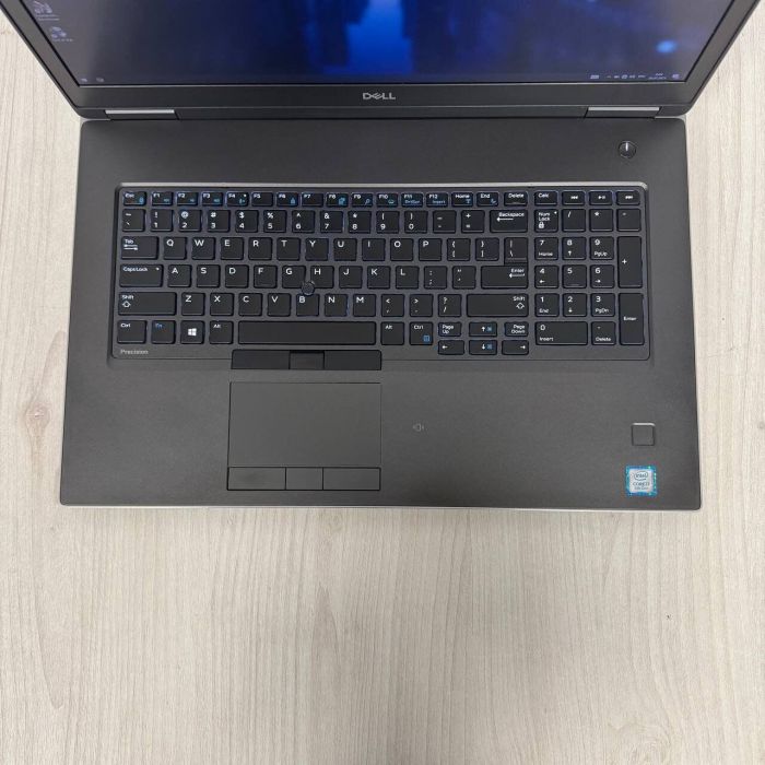 Мобільна робоча станція Dell Precision 7740 / 17.3" (1920x1080) IPS / Intel Core i7-9850H (6 (12) ядер по 2.6 - 4.6 GHz) / 32 GB DDR4 / 512 GB SSD M.2 / nVidia Quadro RTX 5000, 16 GB GDDR6, 256-bit / WebCam б/в - зображення 7