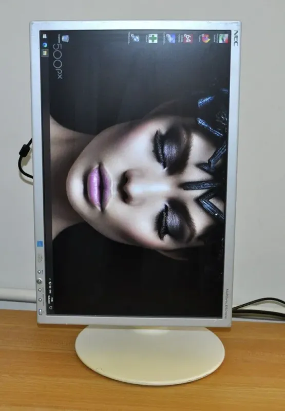 Монітор Б-клас NEC MultiSync EA221WMe / 22" (1680x1050) TN / VGA, DVI, USB / Вбудовані колонки 2x 1W / VESA 100x100 б/в - зображення 12