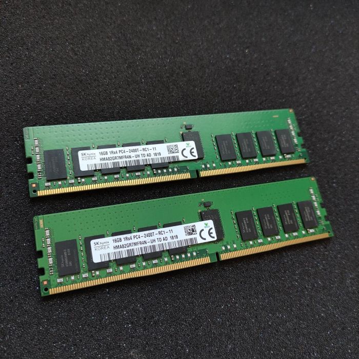 Комплект: Серверная оперативная память Hynix / 32 GB (2x16 GB) / 1Rx4 PC4-2400T / DDR4 ECC / 2400 MHz б/в - зображення 3