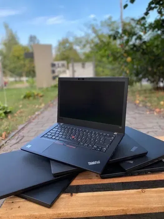 Ультрабук Lenovo ThinkPad T480 / 14" (1920x1080) IPS / Intel Core i5-8350U (4 (8) ядра по 1.7 - 3.6 GHz) / 8 GB DDR4 / 256 GB SSD M.2 / Intel UHD Graphics 620 / WebCam / Win 10 Lic б/в - зображення 5
