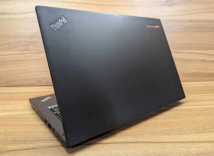 Ноутбук Lenovo ThinkPad T440s / 14" (1920x1080) IPS / Intel Core i7-4600U (2 (4) ядра по 2.1 - 3.3 GHz) / 8 GB DDR3 / 240 GB SSD / Intel HD Graphics 4400 / WebCam / Fingerprint / Windows 10 б/в - зображення 7