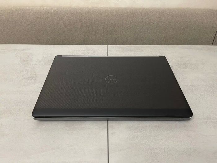 Мобільна робоча станція Dell Precision 7710 / 17.3" (1920x1080) IPS / Intel Core i7-6820HQ (4 (8) ядра по 2.7 - 3.6 GHz) / 16 GB DDR4 / 512 GB SSD M.2 + 500 GB HDD / nVidia Quadro M4000M, 4 GB GDDR5, 256-bit / WebCam / HDMI б/в - зображення 7