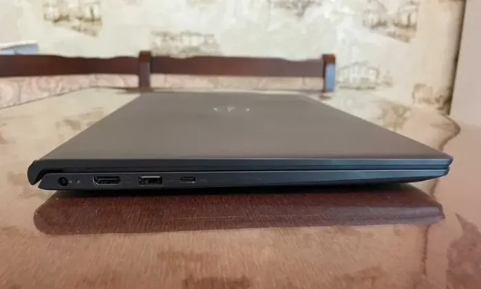 Ультрабук Dell Inspiron 3530 / 15.6" (1920x1080) IPS / Intel Core i5-1334U (10 (12) ядер по 3.4 - 4.6 GHz) / 8 GB DDR4 / 512 GB SSD / Intel Iris Xe Graphics eligible / WebCam б/в - зображення 6