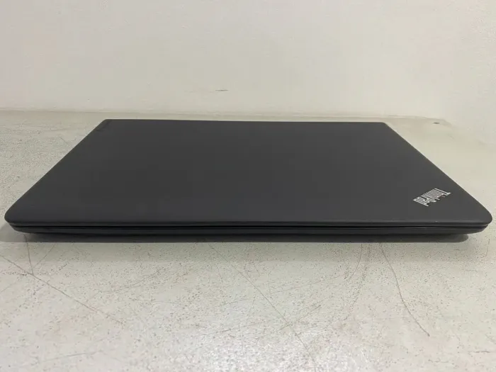 Ноутбук Lenovo ThinkPad E550 / 15.6" (1920x1080) TN / Intel Core i7-5500U (2 (4) ядра по 2.4 - 3.0 GHz) / 8 GB DDR3 / 240 GB SSD / Intel HD Graphics 5500 / WebCam б/в - зображення 5