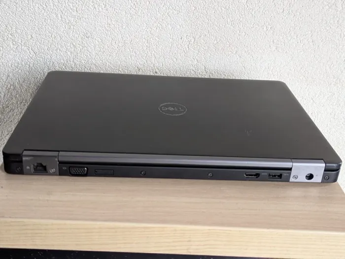 Ноутбук Б-клас Dell Latitude E5470 / 14" (1920x1080) TN / Intel Core i7-6820HQ (4 (8) ядра по 2.7 - 3.6 GHz) / 12 GB DDR4 / 128 GB SSD / Intel HD Graphics 530 / WebCam б/в - зображення 8