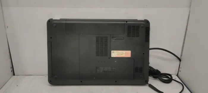 Ноутбук Б-класс HP Pavilion G6 / 15.6" TN / Intel Pentium B950 (2 ядра по 2.1GHz) / 4GB DDR3 / 120GB SSD / HD Graphics / DVD-ROM / АКБ не тримає б/в - зображення 7