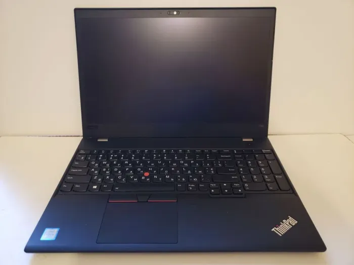 Ноутбук Lenovo ThinkPad T580 / 15.6" (1920x1080) IPS / Intel Core i5-8350U (4 (8) ядра по 1.7 - 3.6 GHz) / 16 GB DDR4 / 512 GB SSD M.2 / Intel UHD Graphics 620 / WebCam / HDMI / Дві АКБ б/в - зображення 2