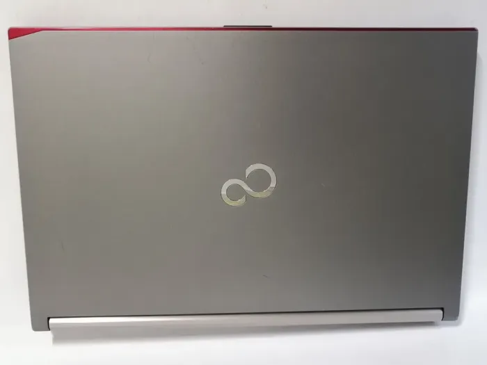 Мобільна робоча станція Fujitsu Celsius H760 / 15.6" (1920x1080) IPS / Intel Core i5-6440HQ (4 ядра по 2.6 - 3.5 GHz) / 16 GB DDR4 / 256 GB SSD / nVidia Quadro M600M, 2 GB GDDR5, 128-bit / WebCam / Win 10 Pro б/в - зображення 6