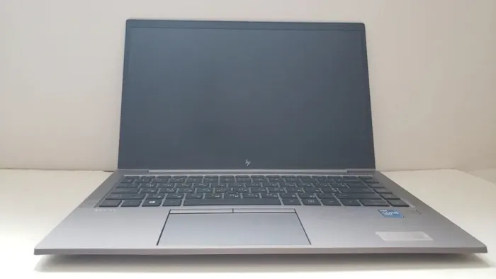 Ультрабук Б-клас HP ZBook Firefly 14 G8 / 14" (1920x1080) IPS / Intel Core i7-1185G7 (4 (8) ядра по 1.2 - 4.8 GHz) / 16 GB DDR4 / 512 GB SSD / Intel Iris Xe Graphics / WebCam б/в - зображення 2