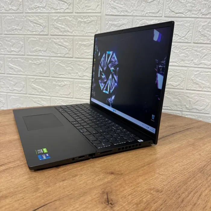 Ігровий ноутбук Dell Vostro 7620 / 16" (1920x1200) IPS / Intel Core i7-12700H (14 (20) ядер по 3.5 - 4.7 GHz) / 16 GB DDR4 / 512 GB SSD / nVidia GeForce RTX 3050 Ti, 4 GB GDDR6, 128-bit / WebCam б/в - зображення 5