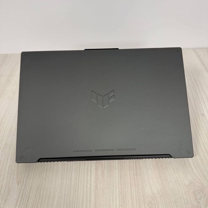 Ігровий ноутбук Asus TUF Gaming F17 FX707VV / 17.3" (1920x1080) IPS / Intel Core i7-13700H (14 (20) ядер по 2.4 - 5.0 GHz) / 32 GB DDR5 / 1000 GB SSD NVMe / nVidia GeForce RTX 4060, 8 GB GDDR6, 128-bit / WebCam б/в - зображення 3