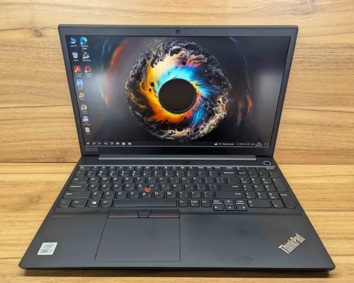 Ноутбук Lenovo ThinkPad E15 / 15.6" (1920x1080) IPS / Intel Core i7-10510U (4 (8) ядра по 1.8 - 4.9 GHz) / 16 GB DDR4 / 512 GB SSD / Intel UHD Graphics / WebCam / Windows 10 б/в - зображення 2