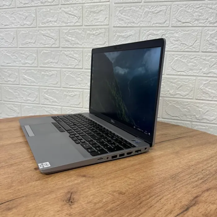 Ноутбук Б-клас Dell Latitude 5510 / 15.6" (1920x1080) IPS / Intel Core i7-10610U (4 (8) ядра по 1.8 - 4.9 GHz) / 16 GB DDR4 / 256 GB SSD / Intel UHD Graphics / WebCam б/в - зображення 5