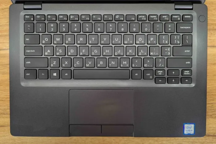 Ноутбук Dell Latitude 5300 / 13.3" (1920x1080) IPS / Intel Core i5-8365U (4 (8) ядра по 1.6 - 4.1 GHz) / 16 GB DDR4 / 512 GB SSD / Intel UHD Graphics / WebCam / Windows 10 б/в - зображення 3