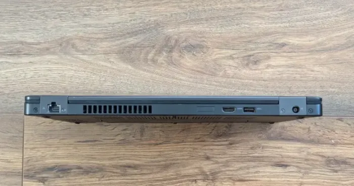 Ноутбук Dell Latitude 5490 / 14" (1920x1080) IPS Touch / Intel Core i5-8250U (4 (8) ядра по 1.6 - 3.4 GHz) / 8 GB DDR4 / 240 GB SSD / Intel UHD Graphics 620 / WebCam / USB 3.1 / HDMI / Windows 11 б/в - зображення 6