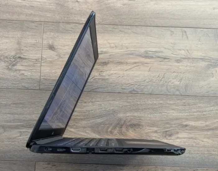 Ноутбук Б-клас Dell Latitude 3500 / 15.6" (1366x768) TN / Intel Core i3-8145U (2 (4) ядра по 2.1 - 3.9 GHz) / 8 GB DDR4 / 128 GB SSD / Intel UHD Graphics / WebCam б/в - зображення 5