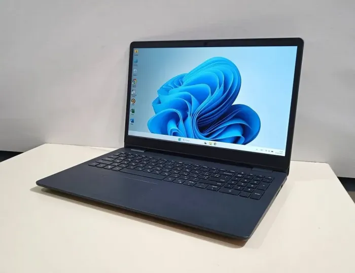 Ноутбук Dell Inspiron 3501 / 15.6" (1920x1080) IPS / Intel Core i5-1035G1 (4 (8) ядра 1.0 - 3.6 GHz) / 12 GB DDR4 / 256 GB SSD / Intel UHD Graphics / WebCam / Windows 11 Pro б/в - зображення 5