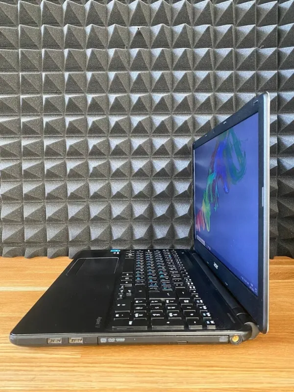 Ноутбук Acer Aspire V5-561G / 15.6" (1366x768) TN / Intel Core i5-4200M (2 (4) ядра по 2.5 - 3.1 GHz) / 8 GB DDR3 / 128 GB SSD / AMD Radeon R7 M265, 2 GB GDDR3, 128-bit / WebCam / DVD-ROM б/в - зображення 6