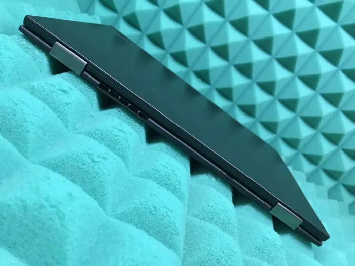 Ультрабук Б-клас Lenovo ThinkPad X1 Carbon (4th Gen) / 14" (1920x1080) IPS / Intel Core i5-6300U (2 (4) ядра по 2.4 - 3.0 GHz) / 8 GB DDR3 / 192 GB SSD M.2 / Intel HD Graphics 520 / WebCam / Fingerprint / miniDP / HDMI б/в - зображення 7